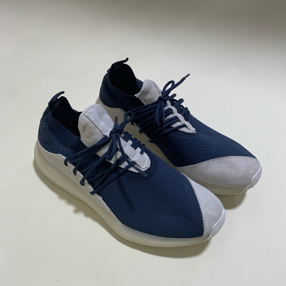 Lane Eight Trainers